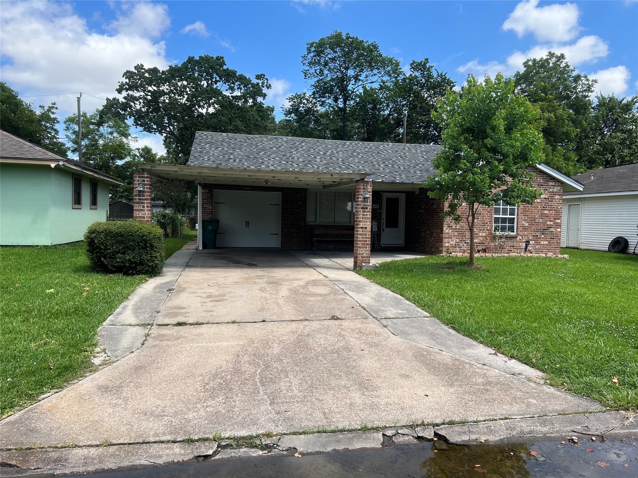 2415 Huntington Drive Pasadena TX 77506