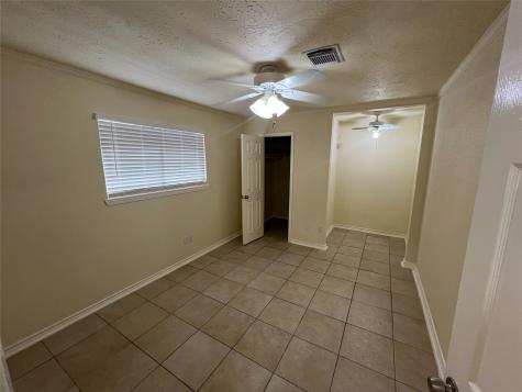 9806 Hummingbird Street La Porte TX 77571