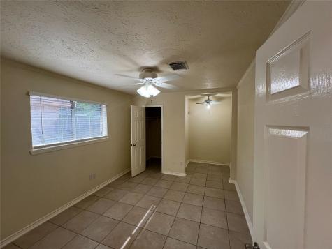 9806 Hummingbird Street La Porte TX 77571