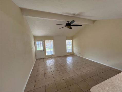 9806 Hummingbird Street La Porte TX 77571