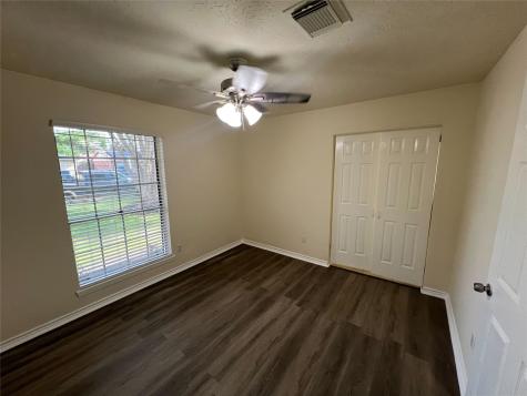 9806 Hummingbird Street La Porte TX 77571