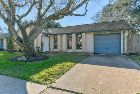 1126 Oxford Drive Pearland TX 77584