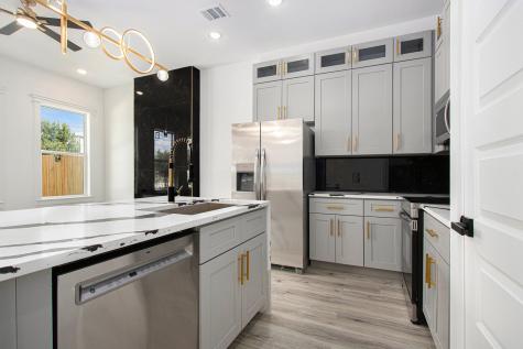 3652 Seabrook Street A Houston TX 77021