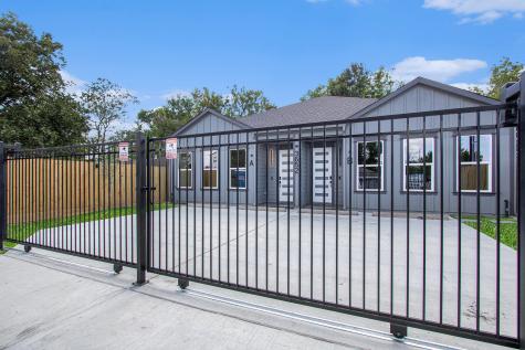 3652 Seabrook Street A Houston TX 77021