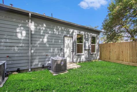 3652 Seabrook Street A Houston TX 77021