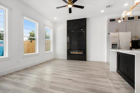 3652 Seabrook Street A Houston TX 77021