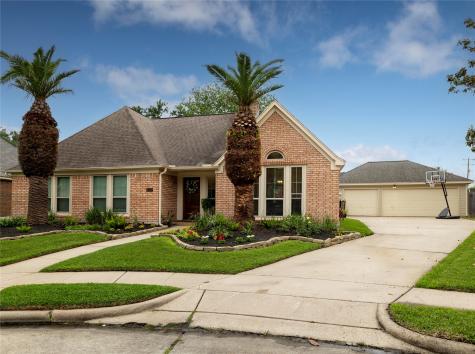 2107 Lakeway Drive League City TX 77573