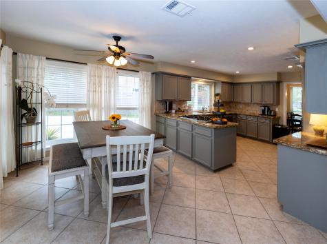 2107 Lakeway Drive League City TX 77573