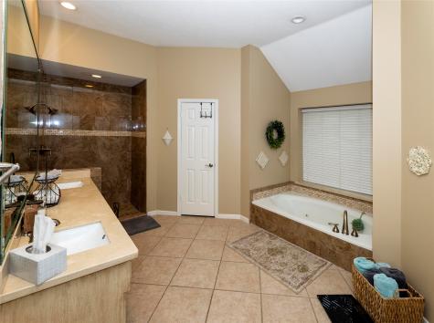 2107 Lakeway Drive League City TX 77573