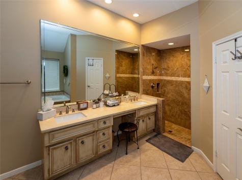 2107 Lakeway Drive League City TX 77573