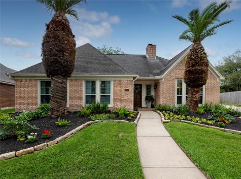2107 Lakeway Drive League City TX 77573