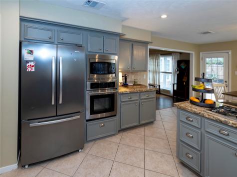 2107 Lakeway Drive League City TX 77573