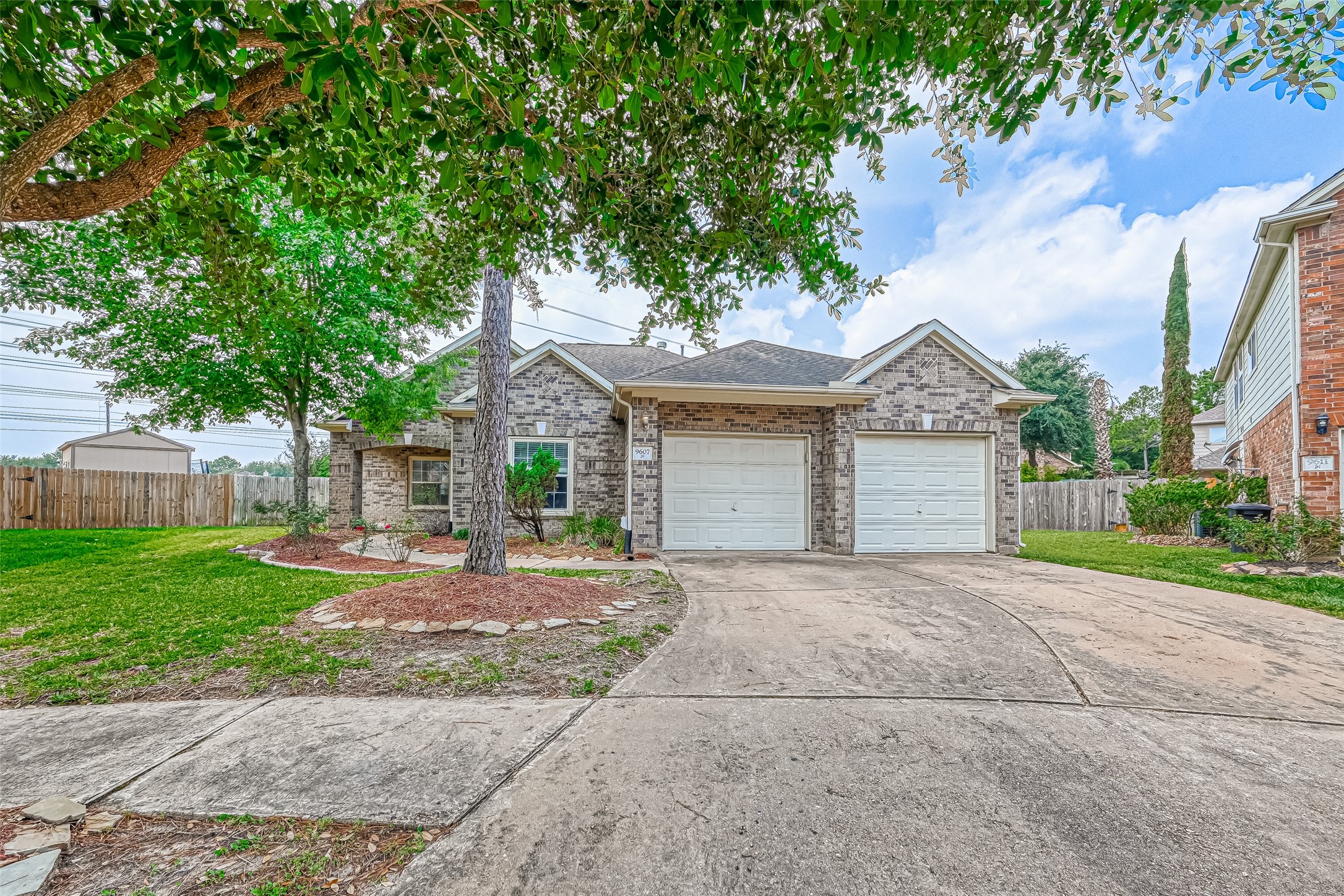9607 Pine Bank Court Houston TX 77095