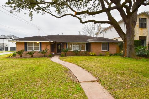 4901 Valerie Street Bellaire TX 77401