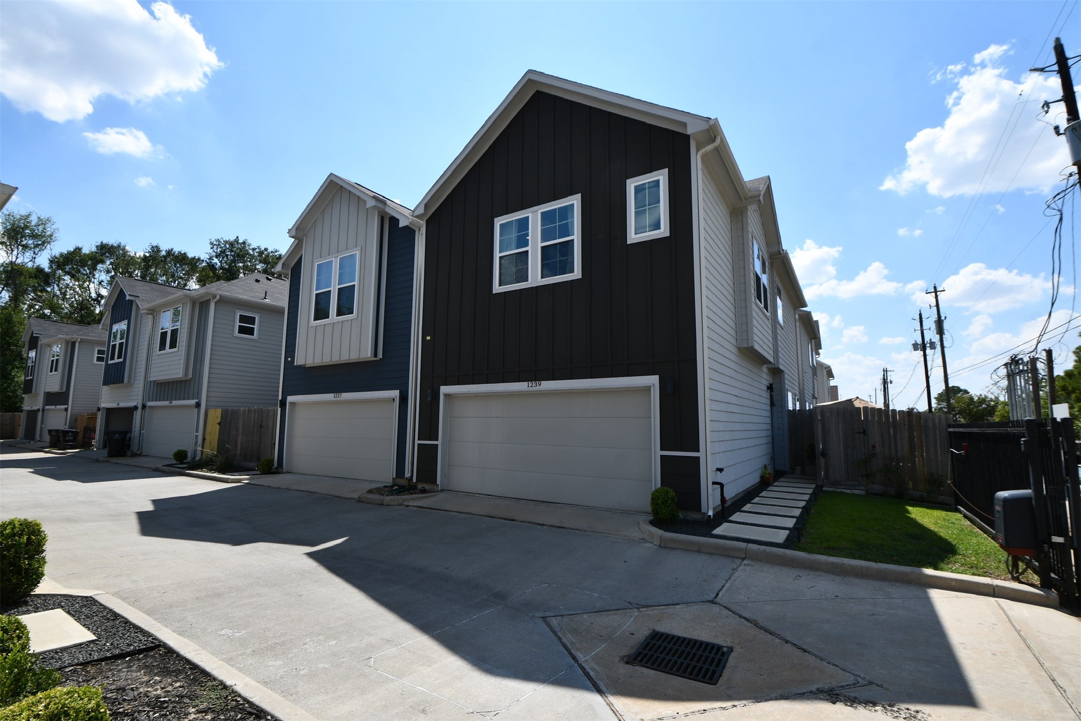 1239 W Tidwell Road Houston TX 77091