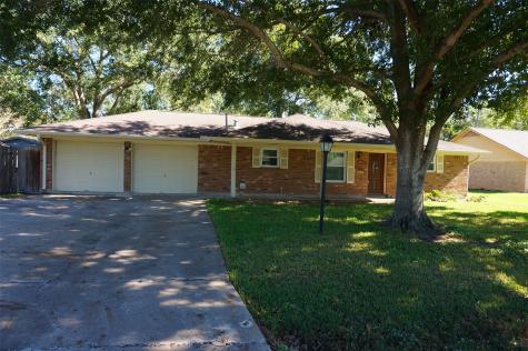 2111 Crestwood Drive Richmond TX 77469