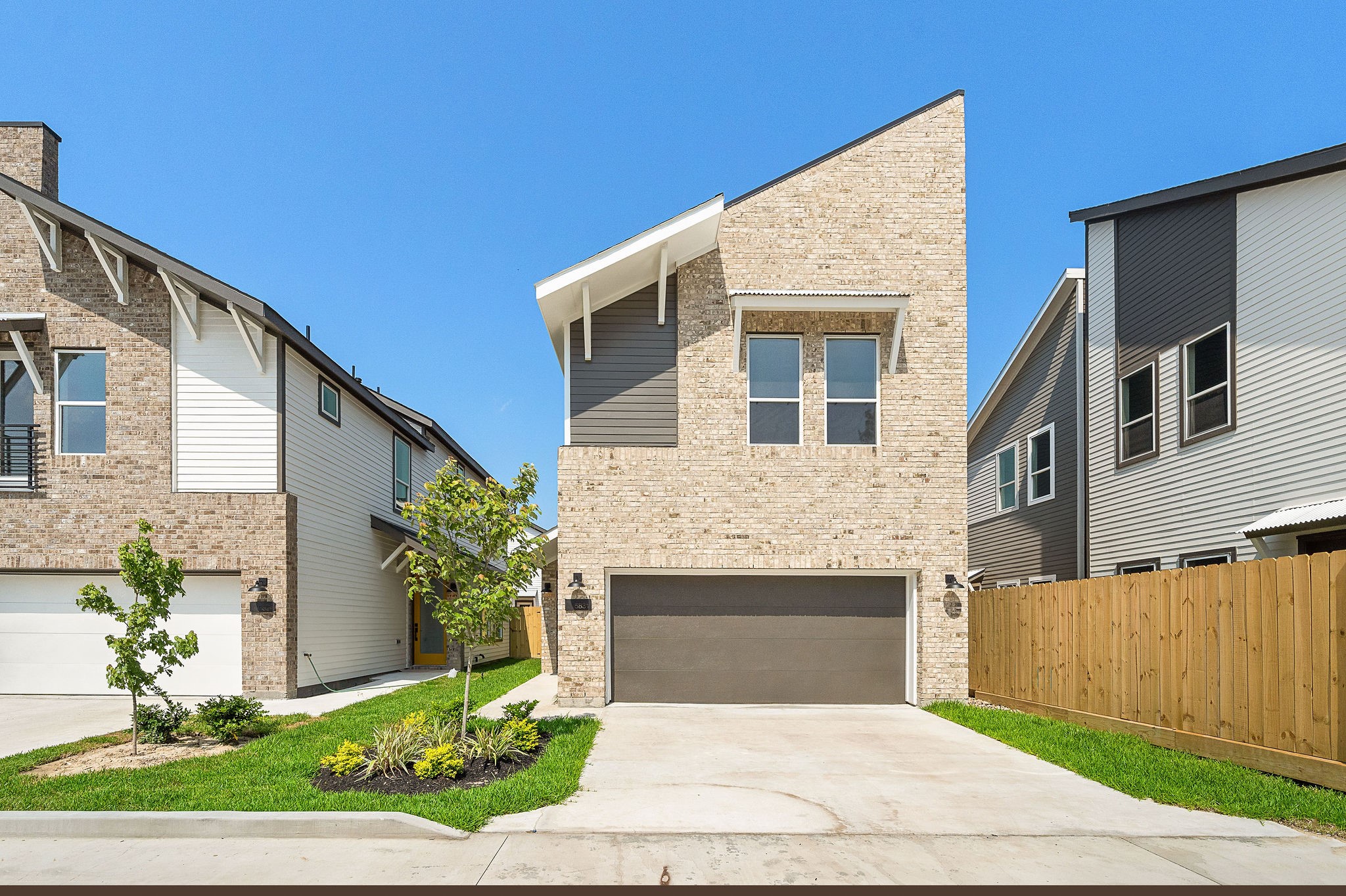 5831 Francis Oak Place Houston TX 77091