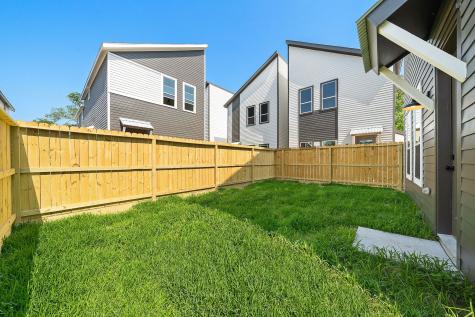 5831 Francis Oak Place Houston TX 77091