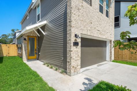 5831 Francis Oak Place Houston TX 77091