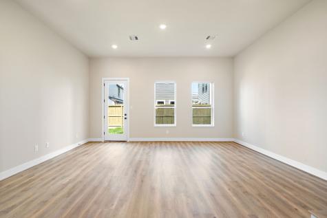 5831 Francis Oak Place Houston TX 77091