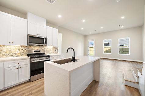 5831 Francis Oak Place Houston TX 77091