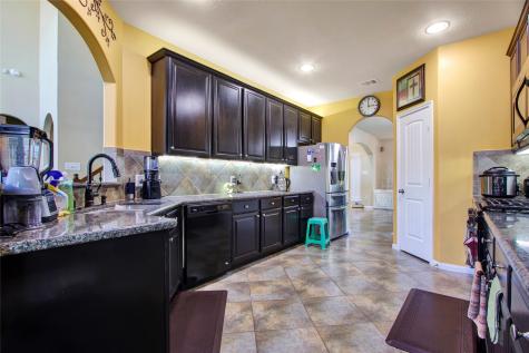 1242 S Maple Drive Katy TX 77493