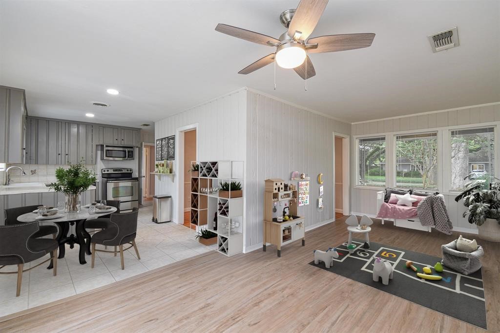 5602 Whitehaven Street Bellaire TX 77401