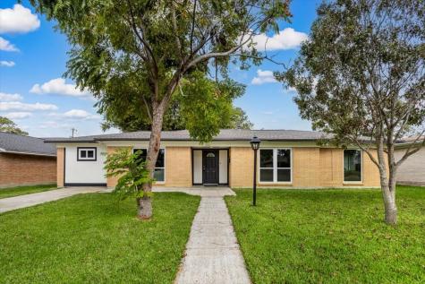 2006 17th Avenue N Texas City TX 77590