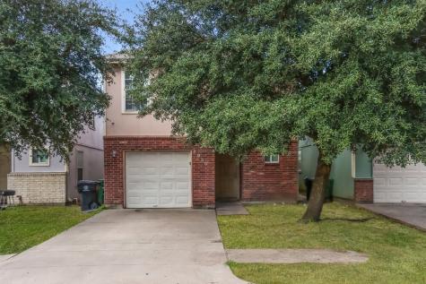 4950 N Cancun Drive Houston TX 77045