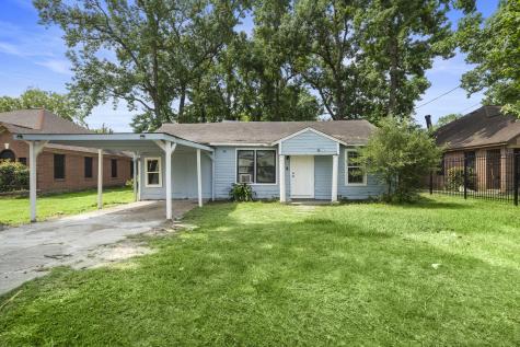 979 Ellington Street Houston TX 77088