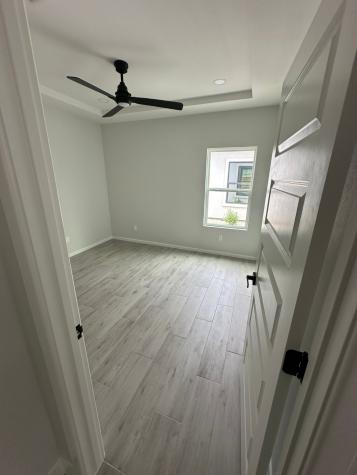 1409 S Xanthia Street Alton TX 78573