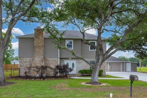 114 Lakeway Street Eagle Lake TX 77434