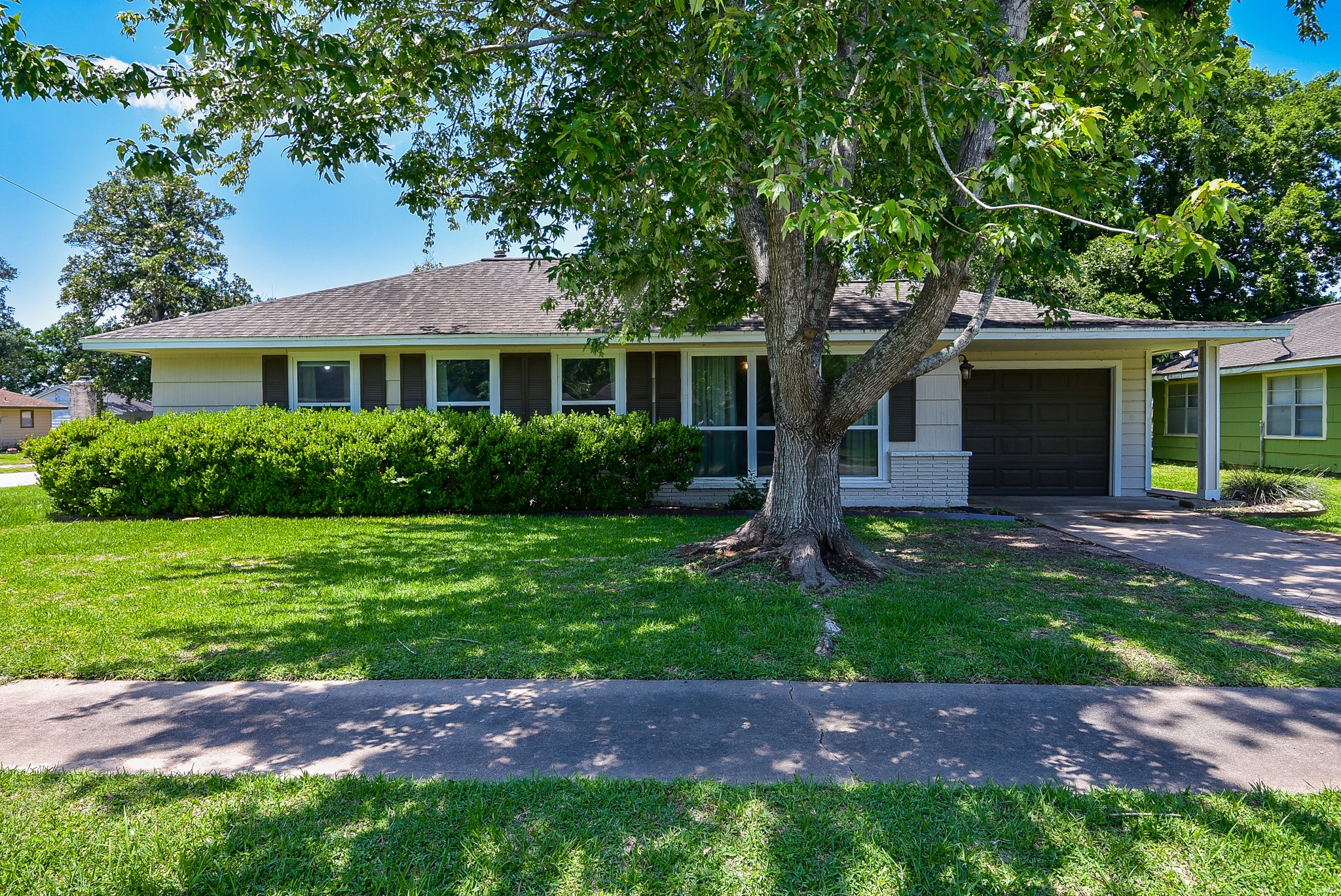 212 S Mattson Street West Columbia TX 77486