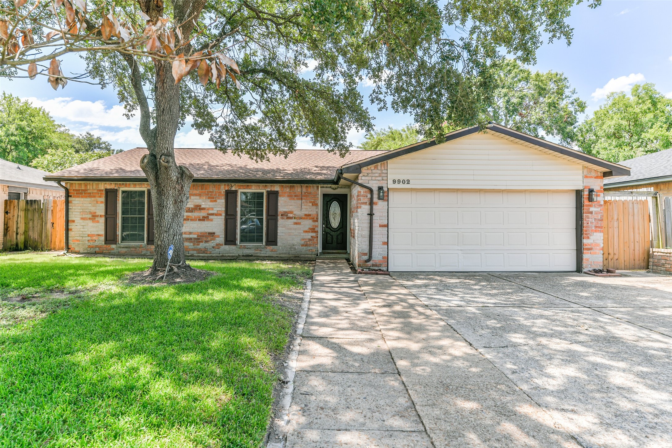 9902 Wren Street La Porte TX 77571