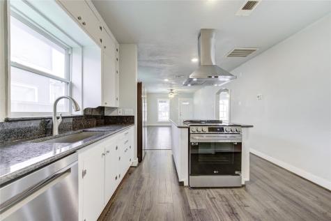 1206 Aurora Street B Houston TX 77009