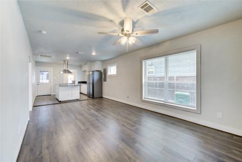 1206 Aurora Street B Houston TX 77009