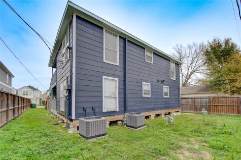 1206 Aurora Street B Houston TX 77009