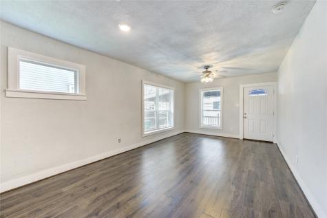 1206 Aurora Street B Houston TX 77009