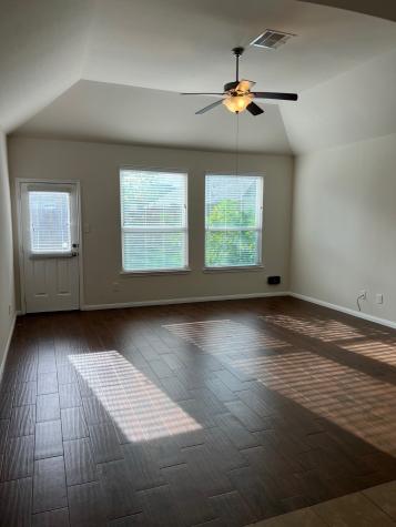 1238 S Maple Drive Katy TX 77493