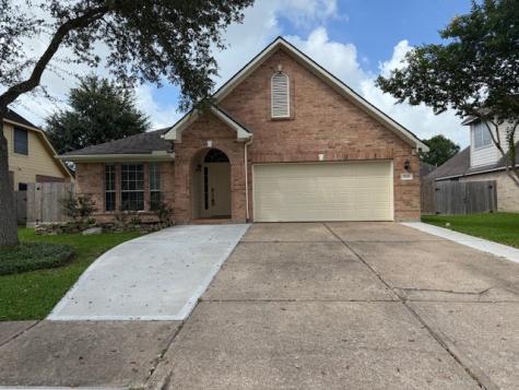 1826 Oak Lodge Drive Pearland TX 77581