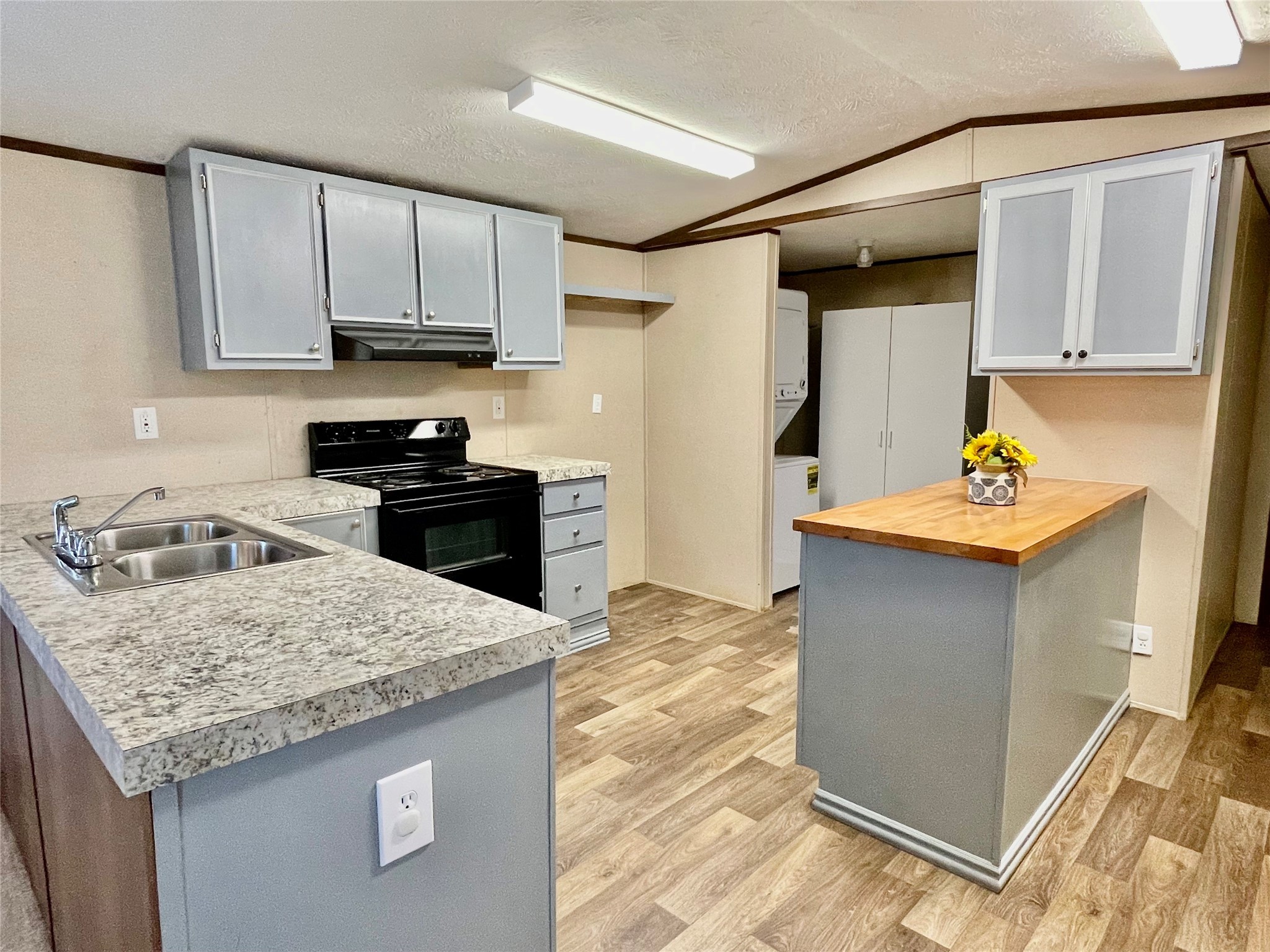 127 Dolphin Harbor S Baytown TX 77523