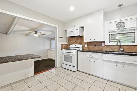 106 Trout Street Galveston TX 77550
