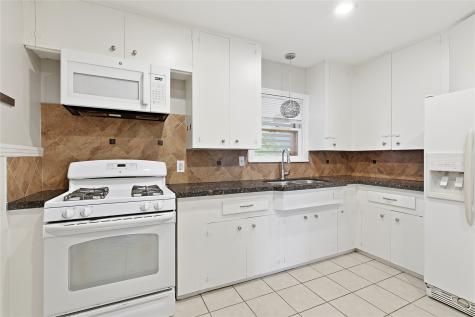 106 Trout Street Galveston TX 77550