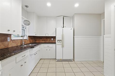 106 Trout Street Galveston TX 77550