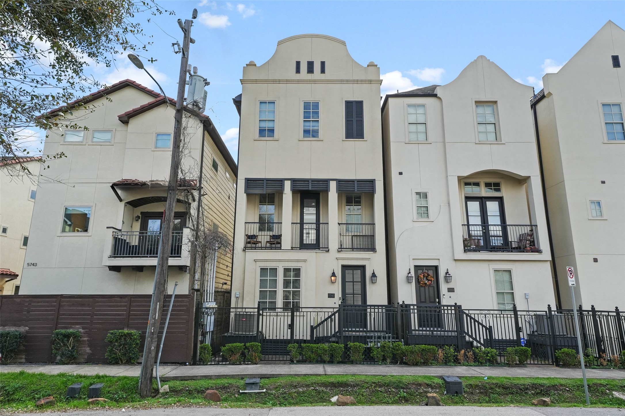 5747 Kansas Street Houston TX 77007