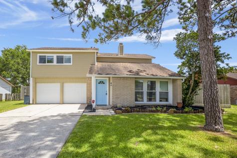 301 E Castle Harbour Drive Friendswood TX 77546