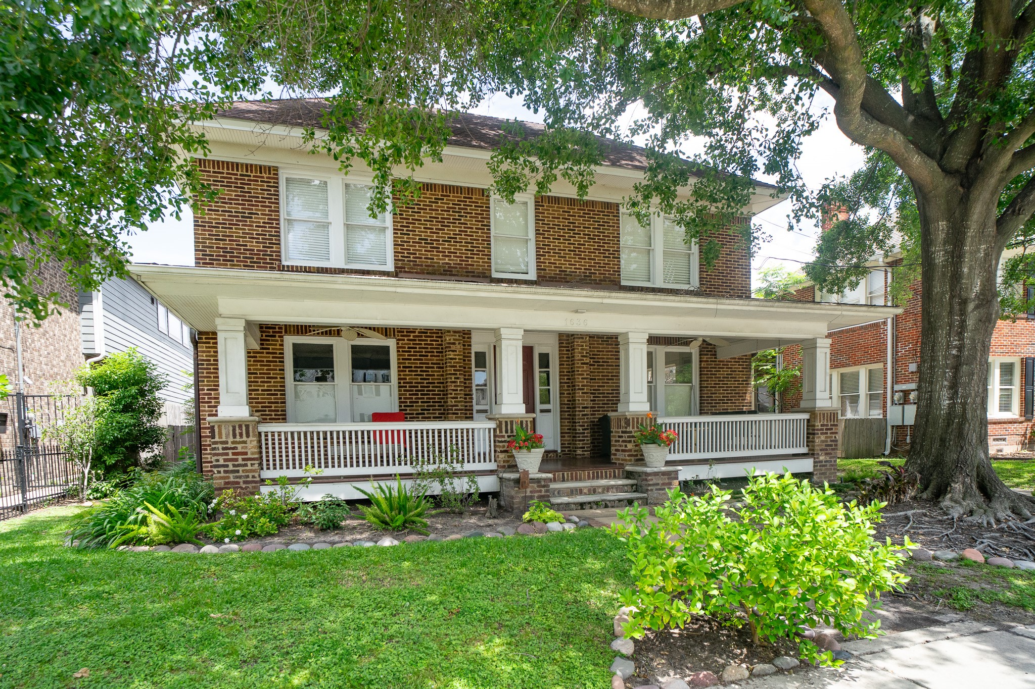 1636 Bonnie Brae Street Houston TX 77006