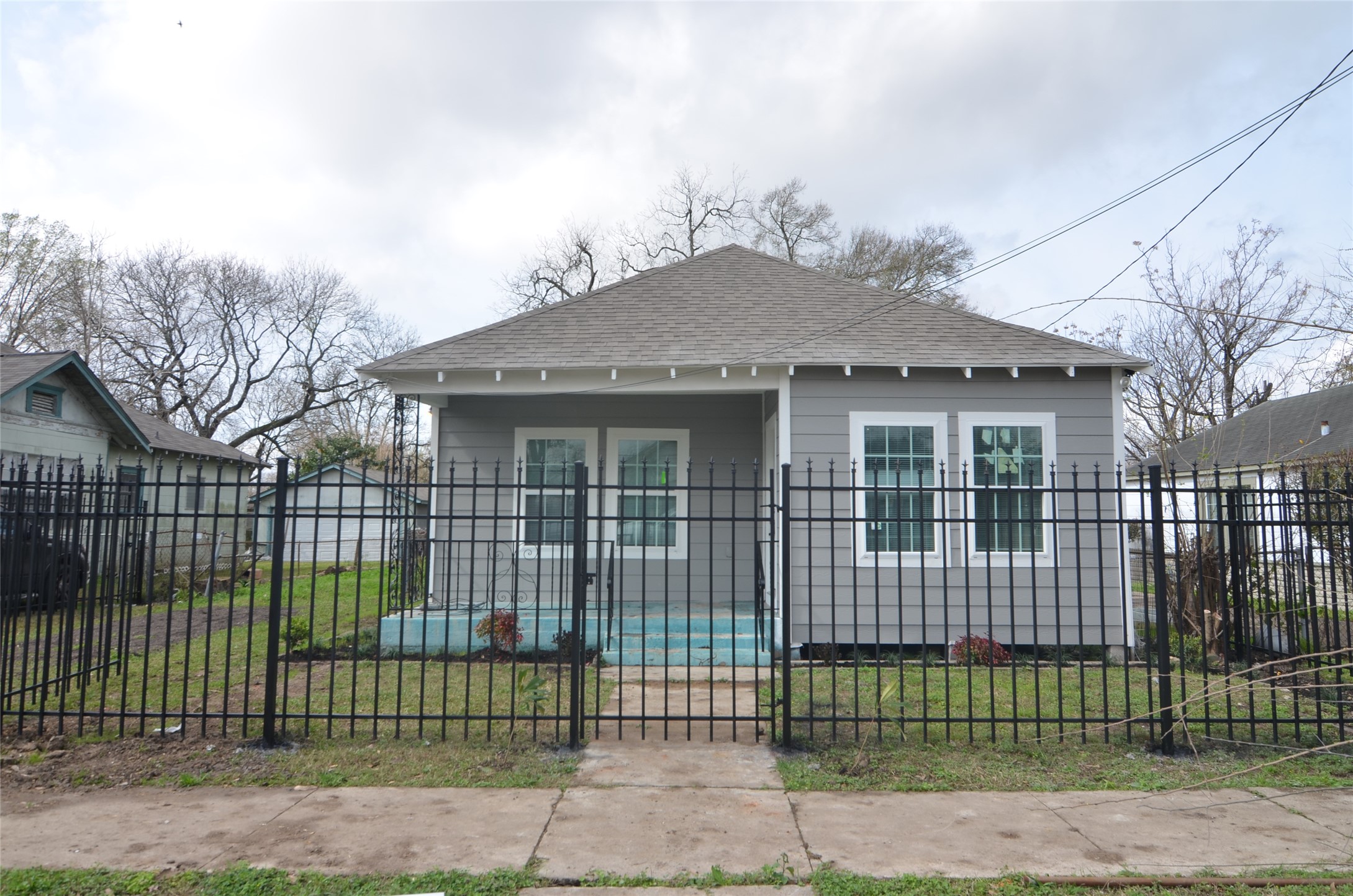 2211 Davis Street Houston TX 77026