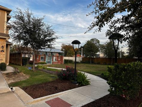 206 Fulton Station Drive Houston TX 77009