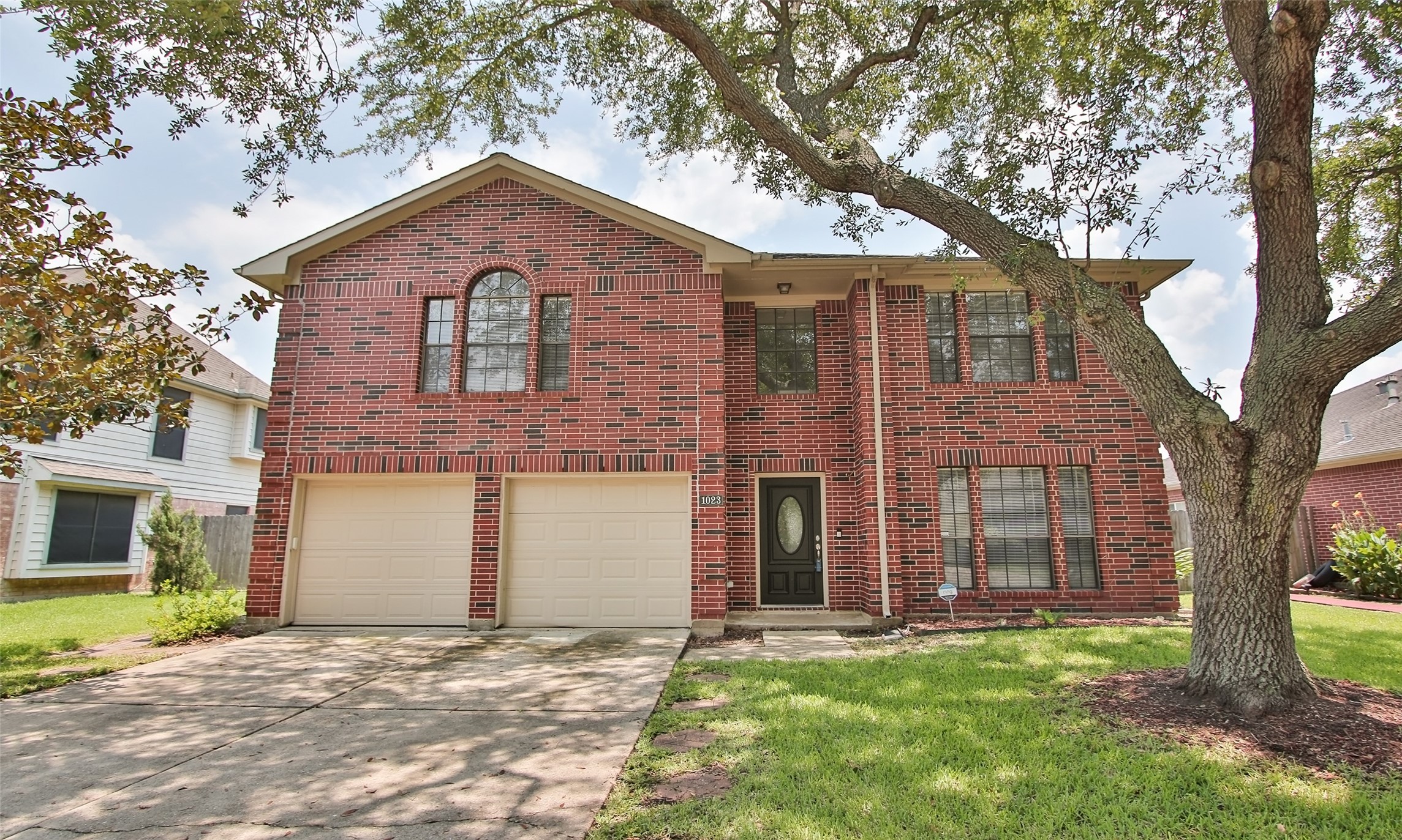 1023 Canterbury Drive Pearland TX 77584